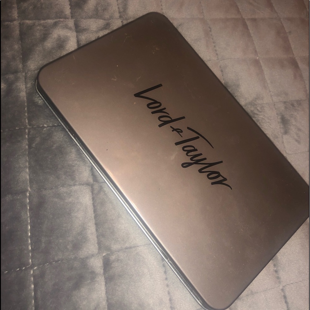 Lord& Taylor grey palette